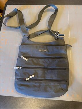 Baggallini Black Lightweight Crossbody Organizer
